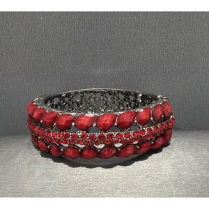 Modern Red Acrylic Stone Rhinestone Silver Tone Oval Clamper Bangle Bracelet